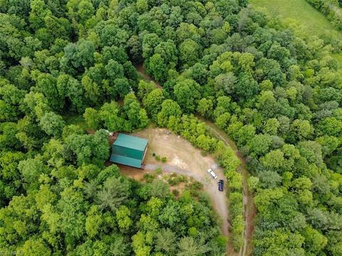 1057 Valley View Dr, Purlear, NC 28665 photo 21