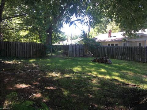 2011 Green Dr E, High Point, NC 27260 photo 4