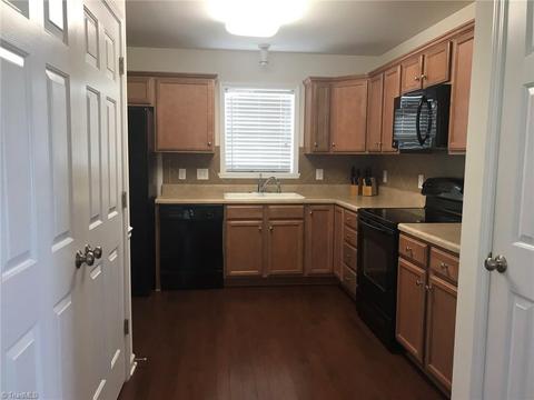 659 Chas Ct, High Point, NC 27265 photo 7