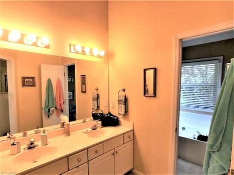 3625 Single Leaf Ct, High Point, NC 27265 photo 9