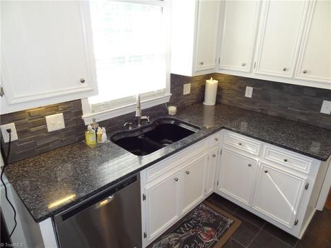 2735 Farmbrook Rd, Winston Salem, NC 27103 photo 10