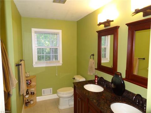 2735 Farmbrook Rd, Winston Salem, NC 27103 photo 18