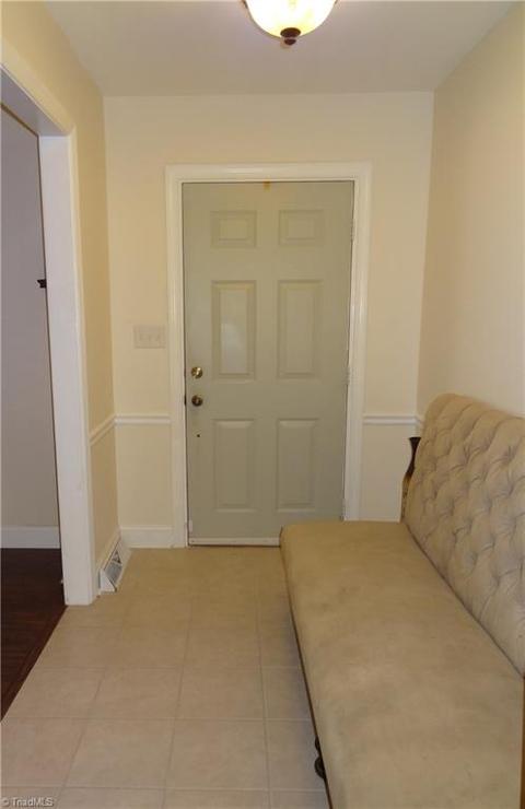 2735 Farmbrook Rd, Winston Salem, NC 27103 photo 5