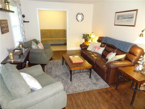 2735 Farmbrook Rd, Winston Salem, NC 27103 photo 7
