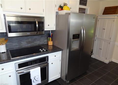 2735 Farmbrook Rd, Winston Salem, NC 27103 photo 12