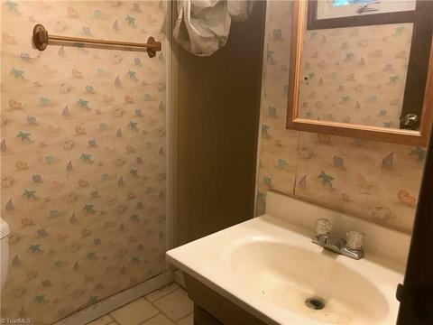 1490 Bald Hill Loop, Madison, NC 27025 photo 10