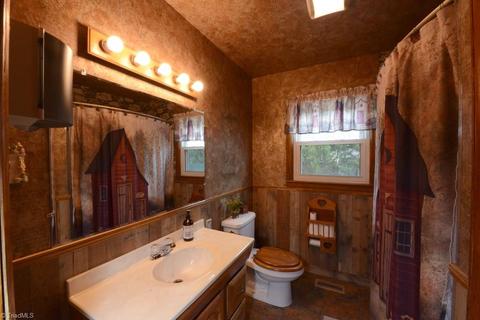 1818 Johnson St, High Point, NC 27262 photo 12