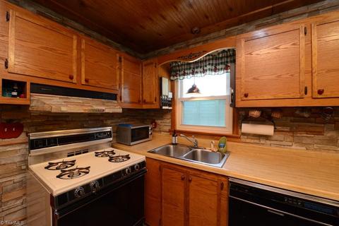 1818 Johnson St, High Point, NC 27262 photo 17