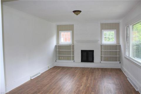 922 Forrest St, High Point, NC 27262 photo 4