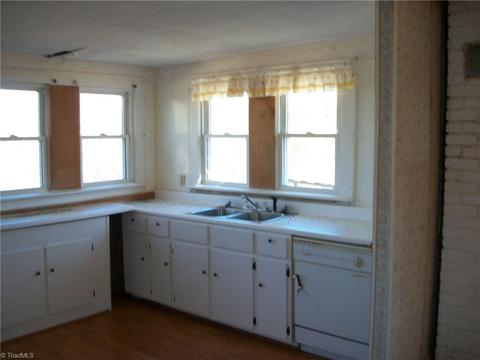6541 Morgan Ford Rd, Ridgeway, VA 24148 photo 11