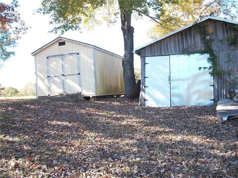 6541 Morgan Ford Rd, Ridgeway, VA 24148 photo 5