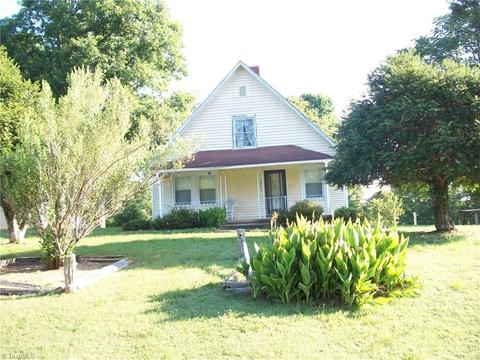 6541 Morgan Ford Rd, Ridgeway, VA 24148 photo 4