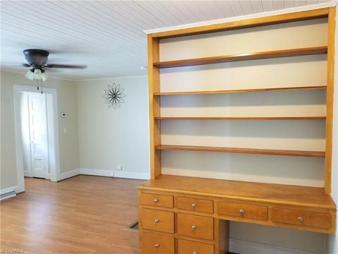203 Upton St, Randleman, NC 27317 photo 6