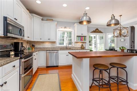 8069 Glengarriff Rd, Clemmons, NC 27012 photo 3