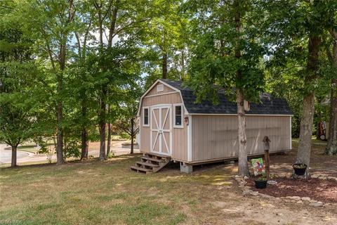 401 Wyndham Ave, High Point, NC 27265 photo 21