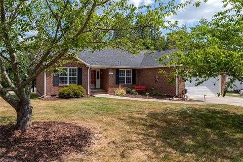 401 Wyndham Ave, High Point, NC 27265 photo 1