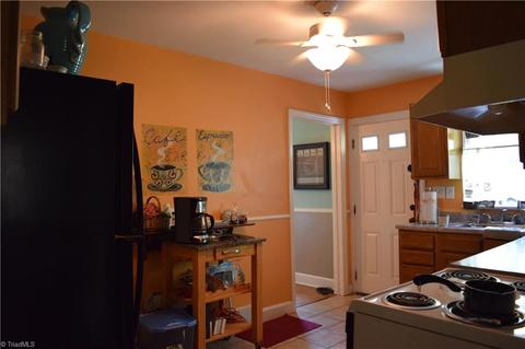 406 Sunset Dr, High Point, NC 27262 photo 3