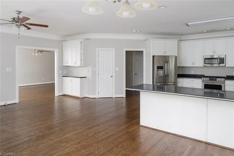 2108 Setliff Dr, High Point, NC 27265 photo 6