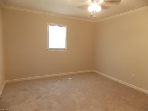 592 E Pine St, Mount Airy, NC 27030 photo 11