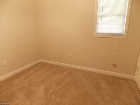 592 E Pine St, Mount Airy, NC 27030 photo 9