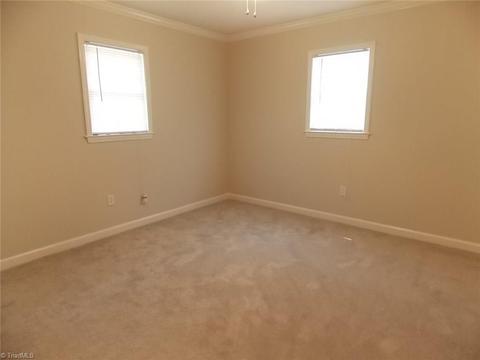 592 E Pine St, Mount Airy, NC 27030 photo 10