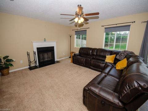1824 Chatfield Dr, High Point, NC 27260 photo 10