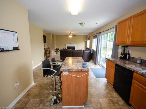 1824 Chatfield Dr, High Point, NC 27260 photo 7