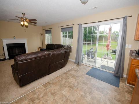 1824 Chatfield Dr, High Point, NC 27260 photo 8