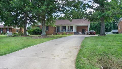 202 Kinview Dr, Archdale, NC 27263 photo 1