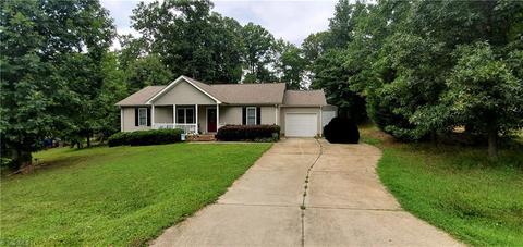 470 Saddlebred Loop, Stokesdale, NC 27357 photo 2