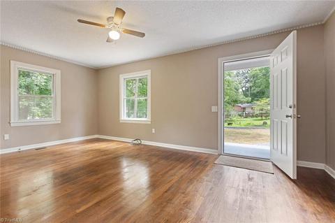 403 Monnell Dr, High Point, NC 27265 photo 5