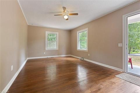 403 Monnell Dr, High Point, NC 27265 photo 6