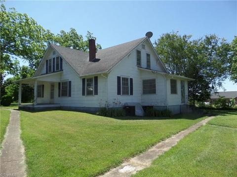 241 Shingle Gap Rd, Purlear, NC 28665 photo 1