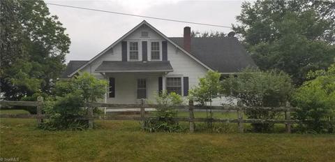 241 Shingle Gap Rd, Purlear, NC 28665 photo 5