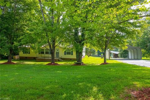 8791 Kiger Rd, Germanton, NC 27019 photo 3
