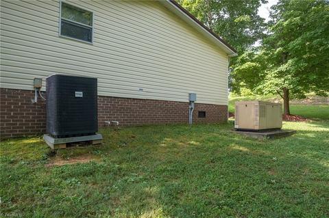 8791 Kiger Rd, Germanton, NC 27019 photo 5