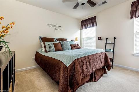 2484 Ingleside Dr, High Point, NC 27265 photo 14