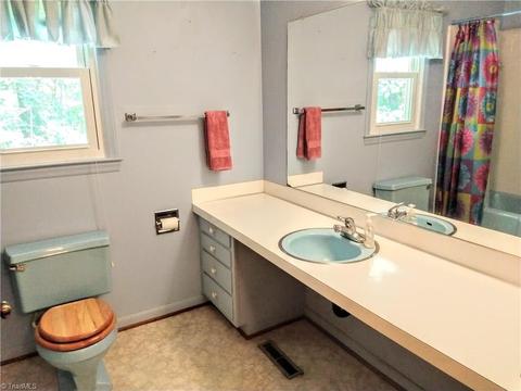 1123 E Springfield Rd, High Point, NC 27263 photo 17