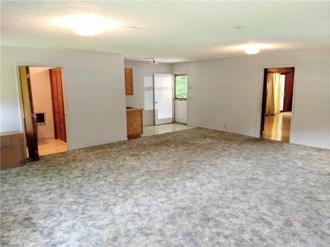 1123 E Springfield Rd, High Point, NC 27263 photo 20