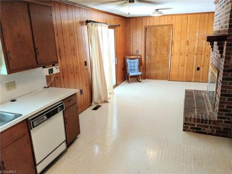 1123 E Springfield Rd, High Point, NC 27263 photo 8