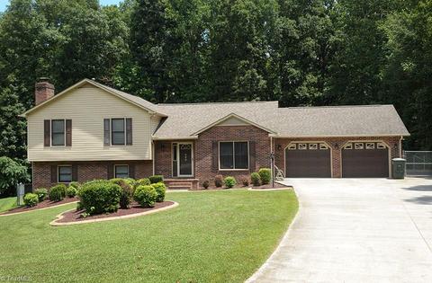 209 Timberlake Dr, Salisbury, NC 28147 photo 2