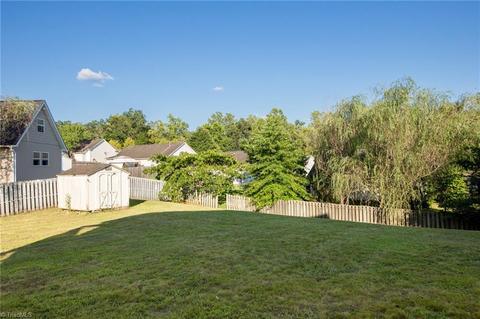 2464 Aston Ct, High Point, NC 27265 photo 10
