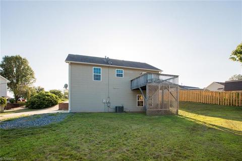 2464 Aston Ct, High Point, NC 27265 photo 7