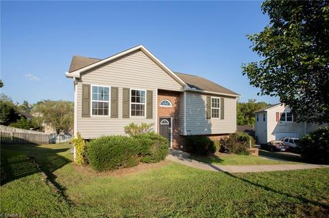 2464 Aston Ct, High Point, NC 27265 photo 3