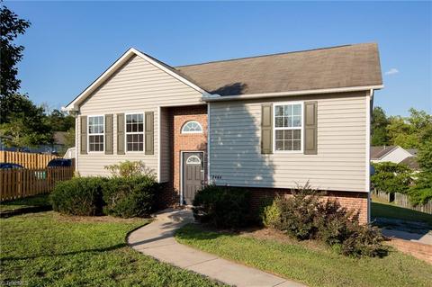 2464 Aston Ct, High Point, NC 27265 photo 2