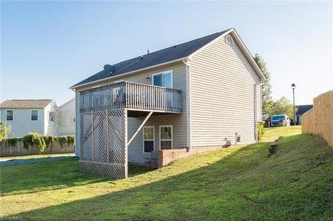 2464 Aston Ct, High Point, NC 27265 photo 6