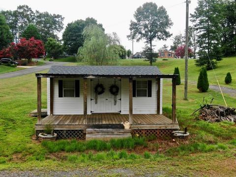 171 Ashley Dr, Dobson, NC 27017 photo 6