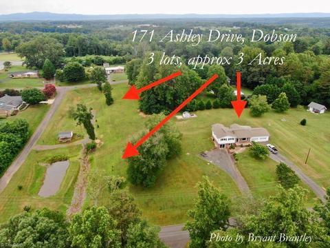 171 Ashley Dr, Dobson, NC 27017 photo 2