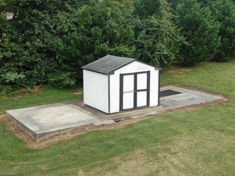 171 Ashley Dr, Dobson, NC 27017 photo 8