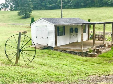 171 Ashley Dr, Dobson, NC 27017 photo 7